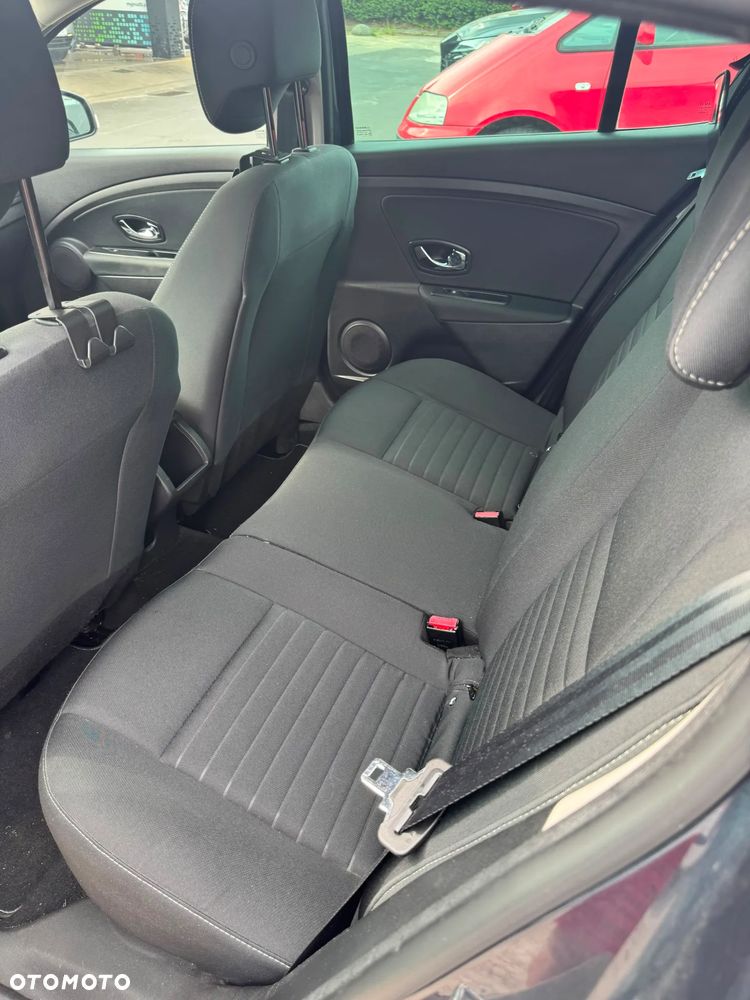 Renault Megane 1.6 16V Limited - 11