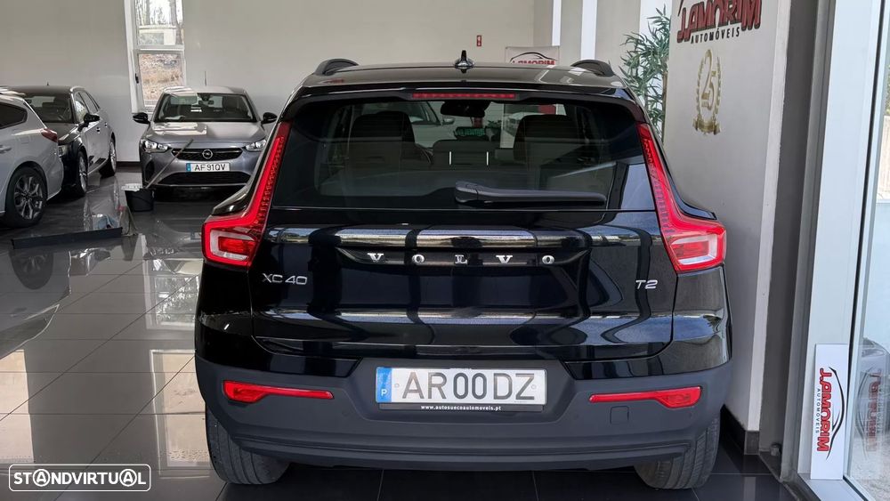 Volvo XC 40 1.5 T2 Momentum Core - 5
