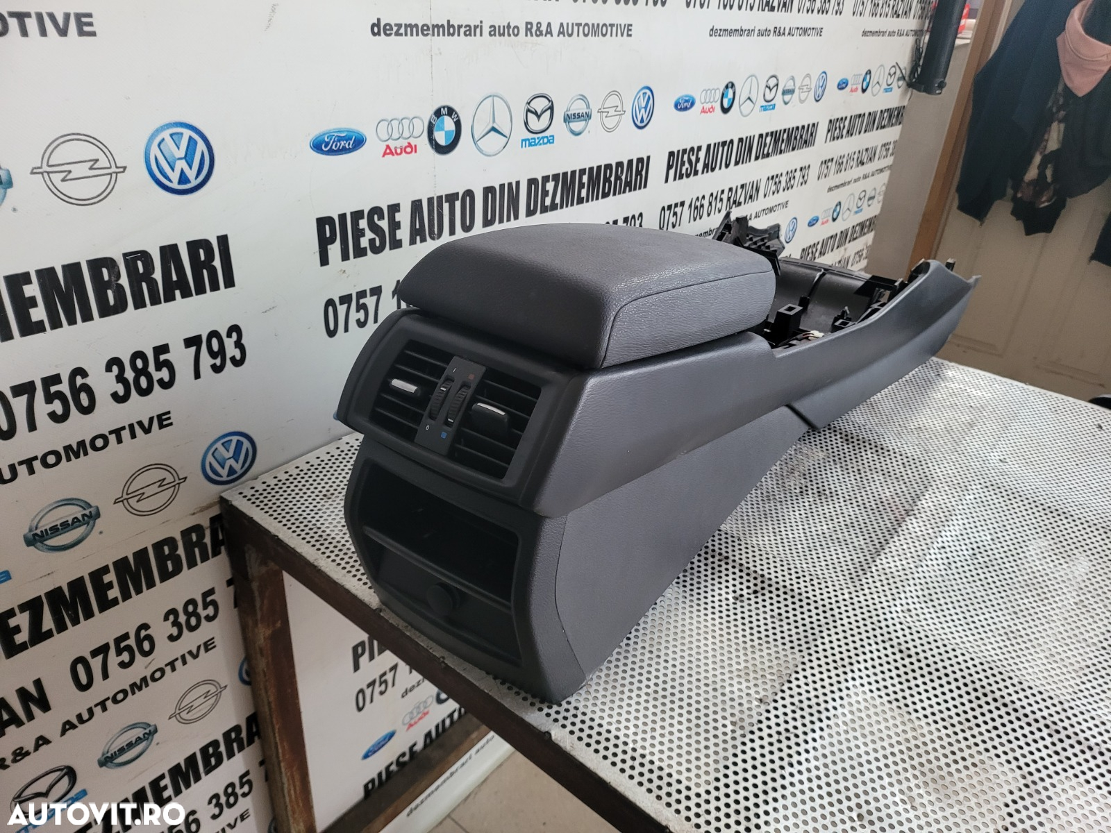Cotiera Bmw X4 F26 Volan Stanga Din Piele Impecabila Cu Modul Auxiliar Si Usb An 2014-2015-2016-201 - 4