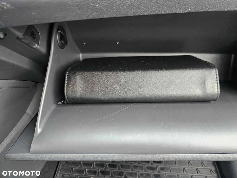 Hyundai IONIQ Hybrid Premium - 23