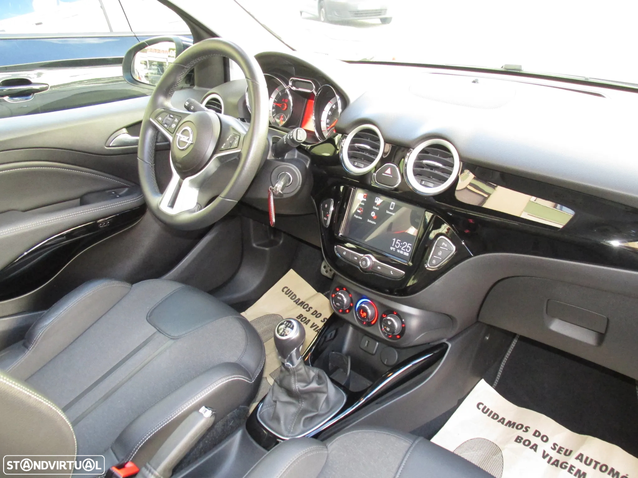 Opel Adam 1.0 T Rocks - 13