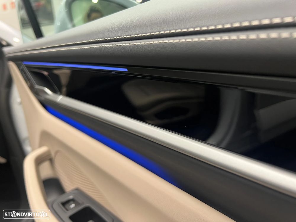 Porsche Macan Electric 4 - 32