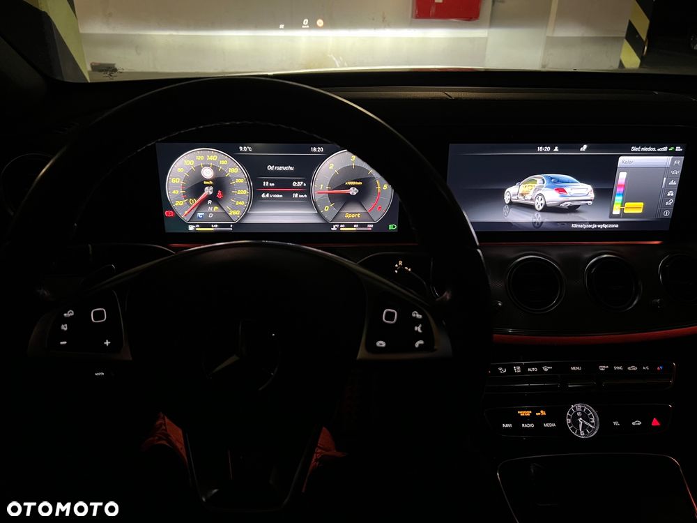 Mercedes-Benz Klasa E 220 d 9G-TRONIC - 21