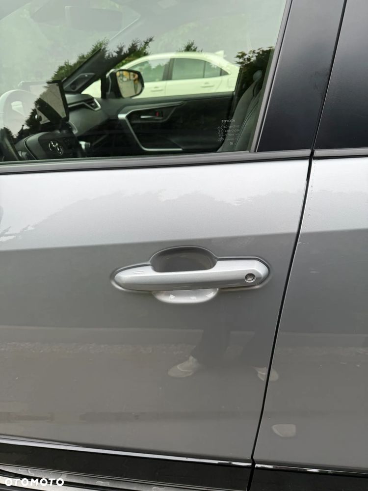 Toyota RAV4 - 9