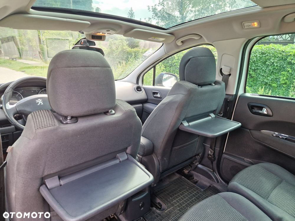 Peugeot 5008 - 16