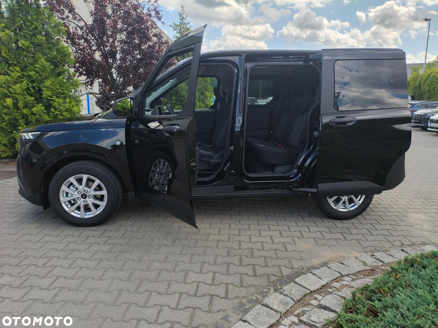 Ford transit-courier - 11