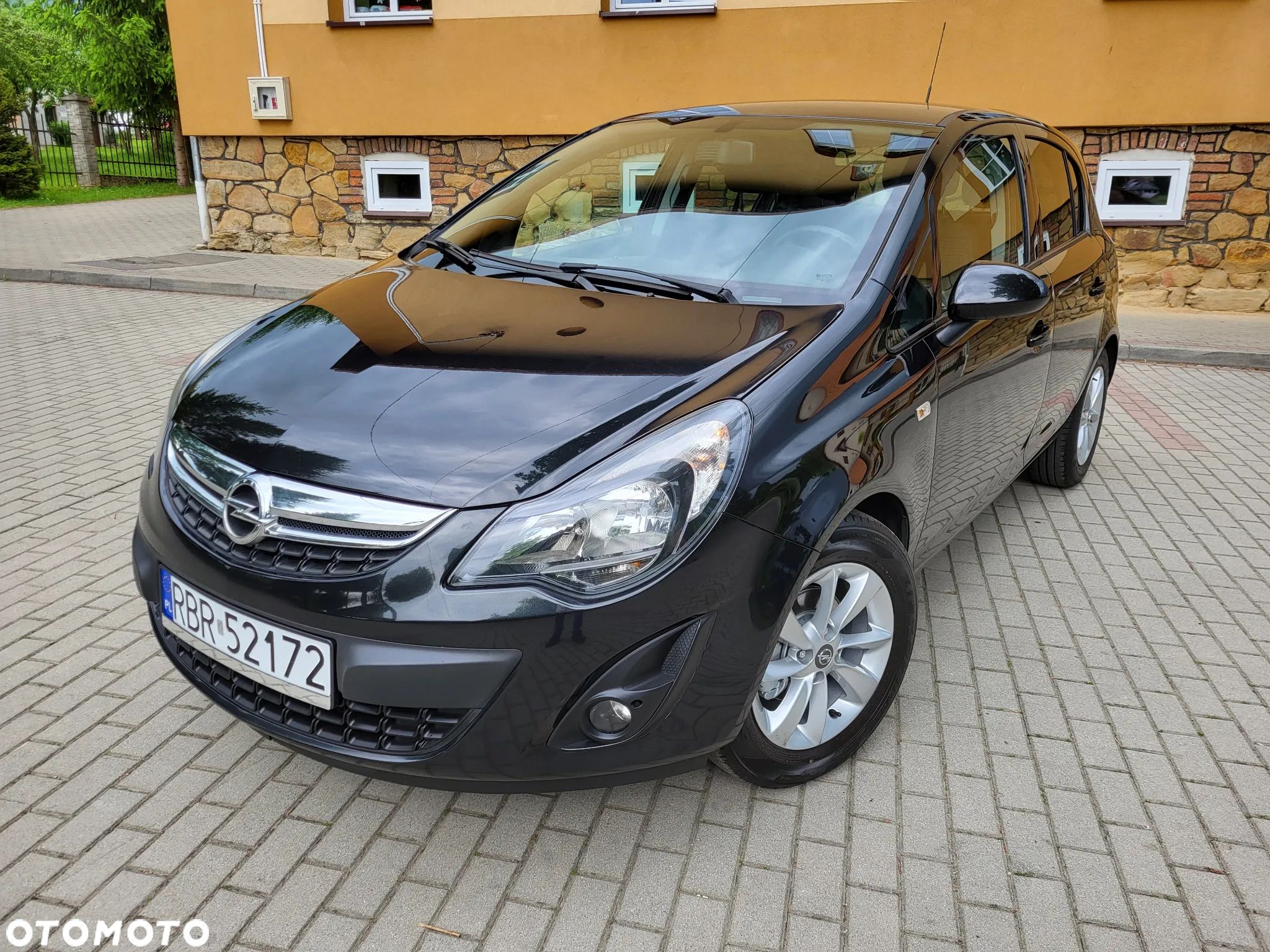 Opel Corsa 1.2 16V Cosmo - 1