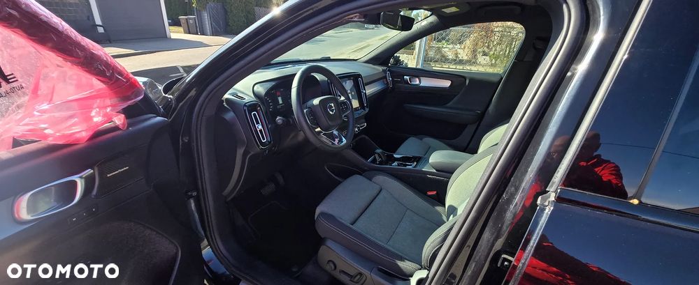 Volvo XC 40 T2 Plus Dark - 14