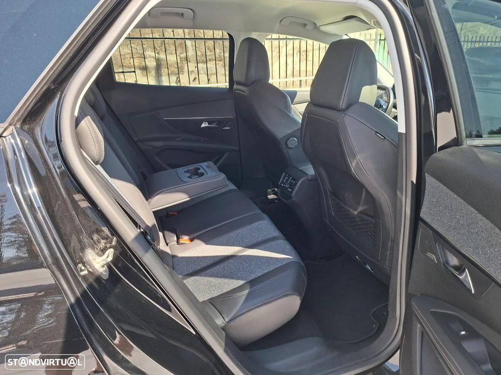 Peugeot 3008 PureTech 130 Stop & Start GPF Allure - 26