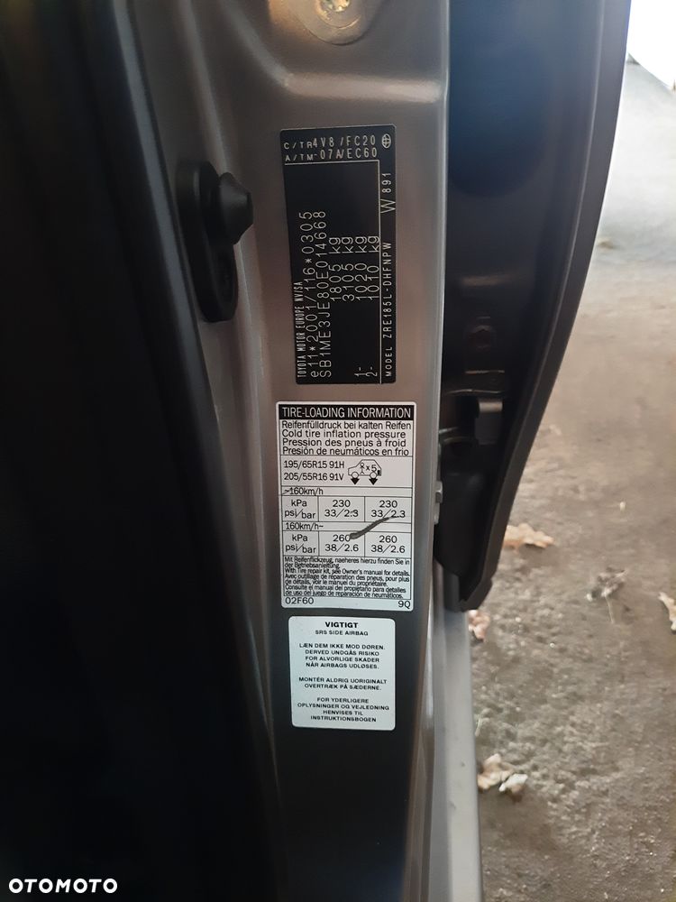 Toyota Auris 1.6 Premium Comfort - 12