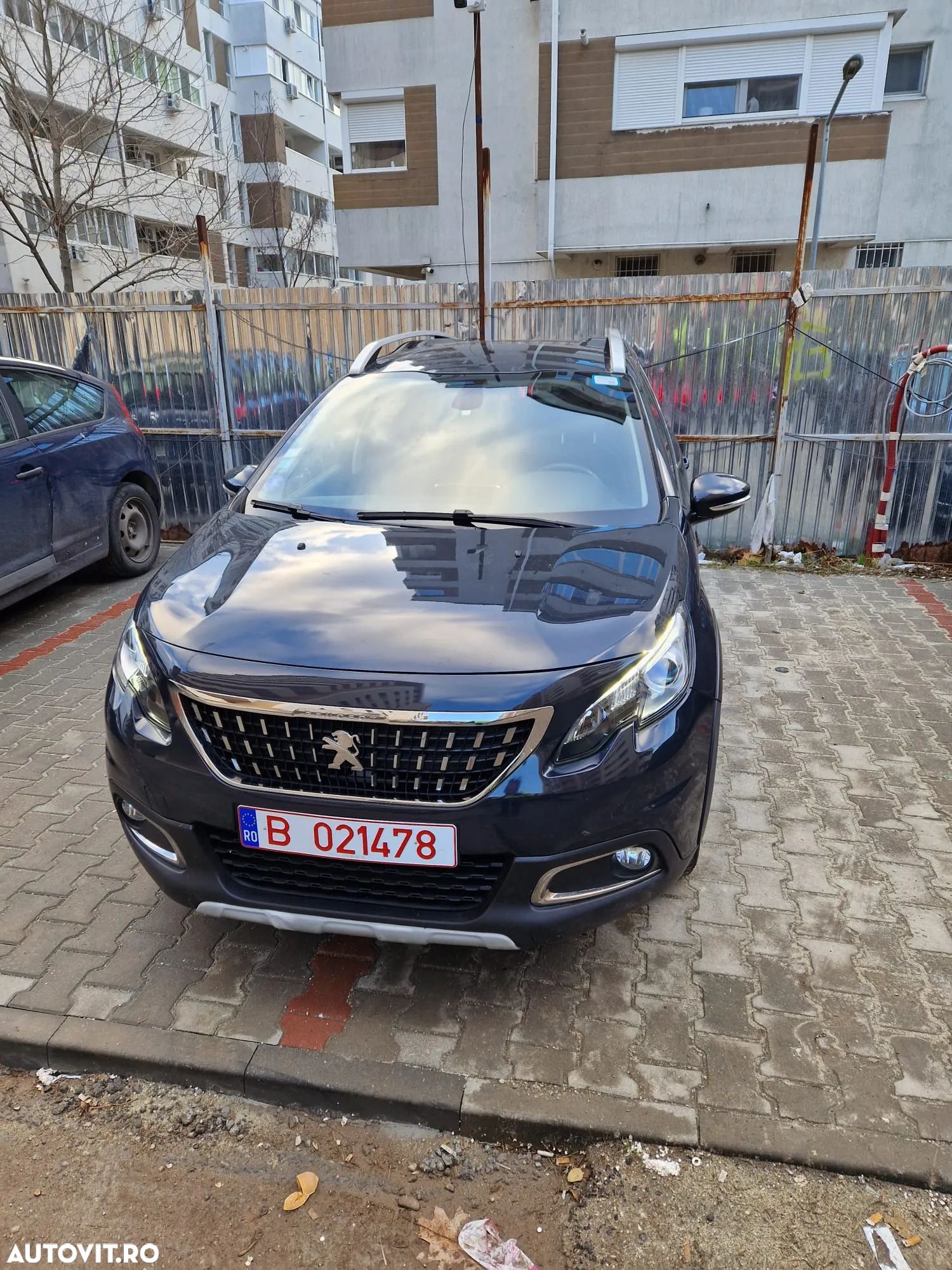 Peugeot 2008 PureTech 110 Stop&Start EAT6 Allure - 1