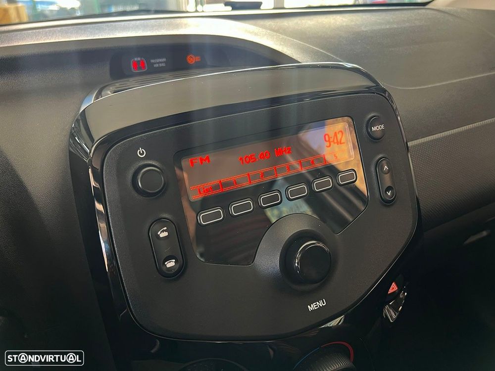 Citroën C1 1.0 VTi Feel S&S - 12