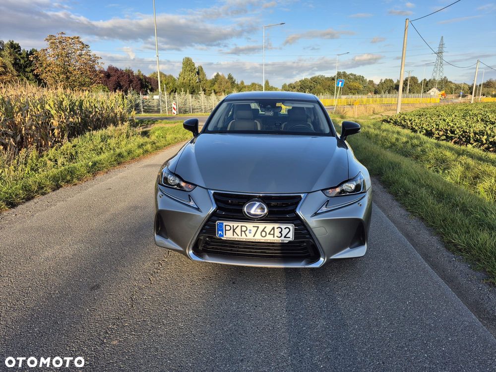 Lexus IS 200t / 300 Prestige - 2