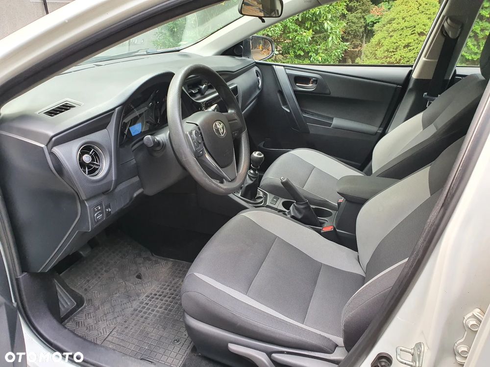 Toyota Auris 1.33 VVT-i Active - 13