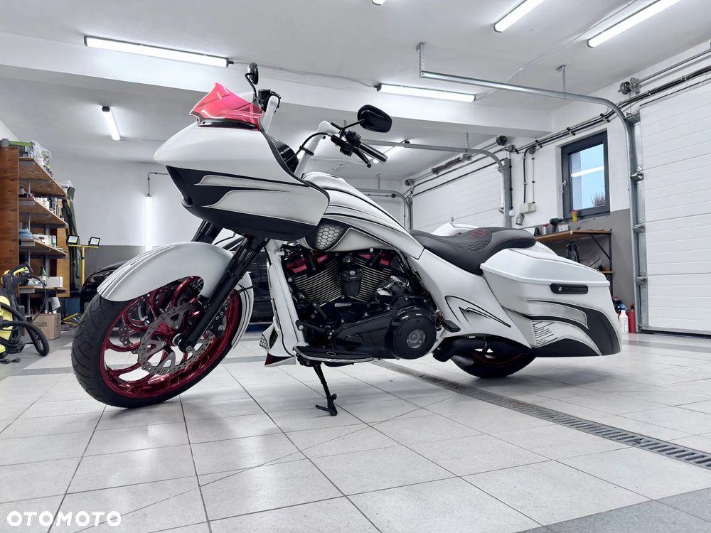 Harley-Davidson Touring Road Glide - 5