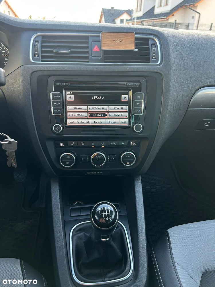 Volkswagen Jetta 1.4 TSI Highline - 9