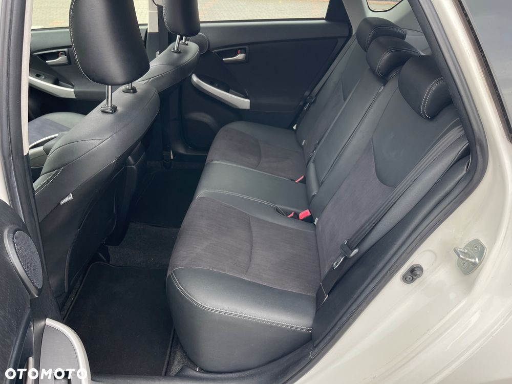 Toyota Prius 1.8 HSD Premium - 21