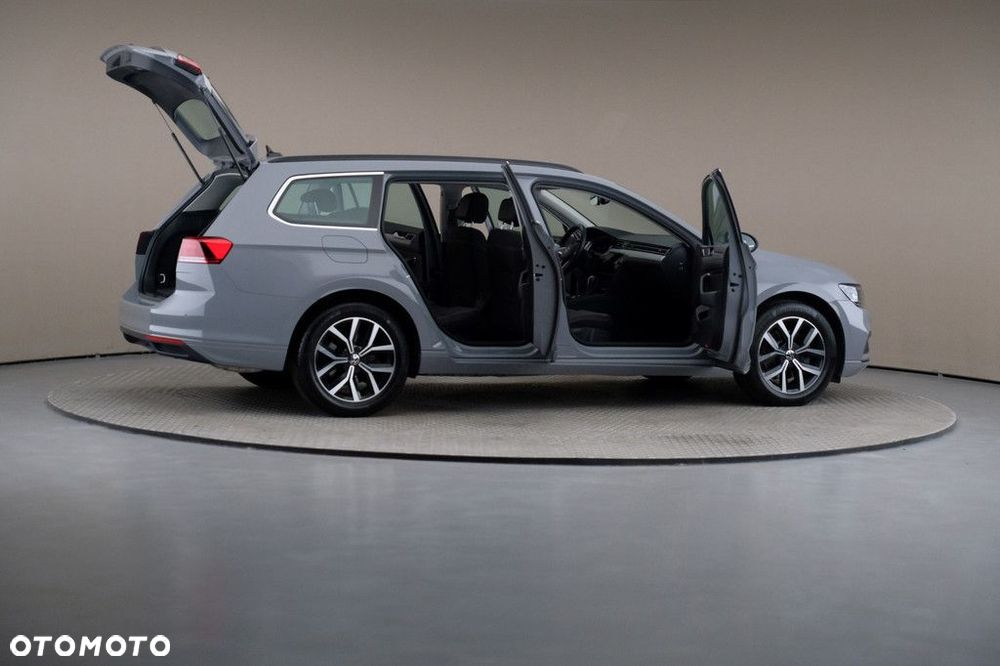 Volkswagen Passat Variant 2.0 TSI Business DSG - 6