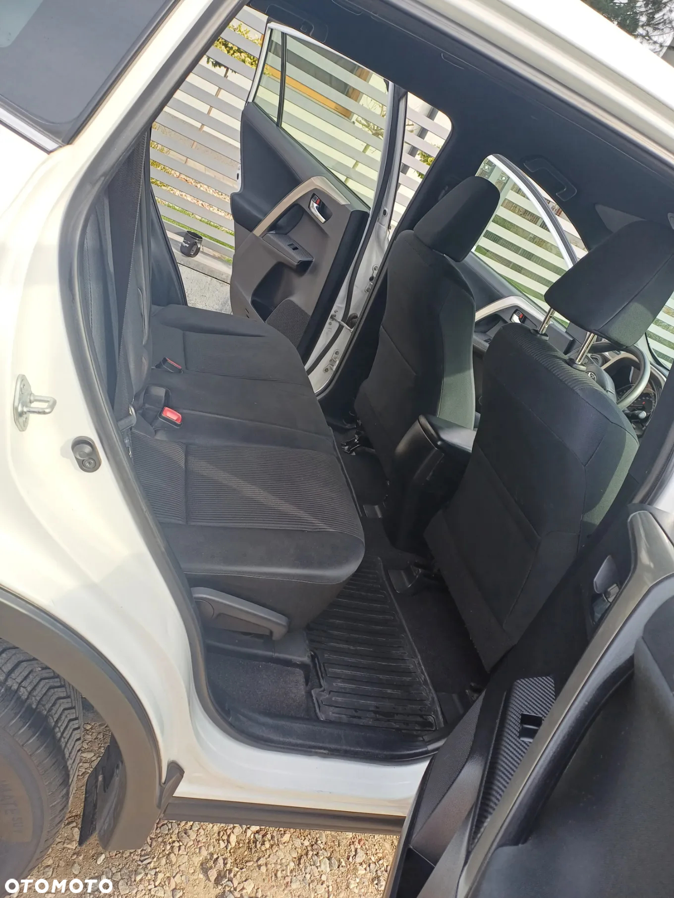 Toyota RAV4 2.0 D-4D Active - 23