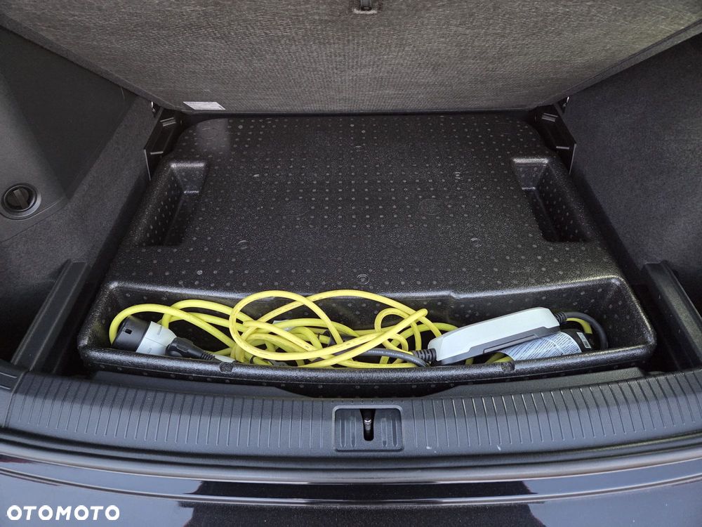 Volkswagen Tiguan - 12