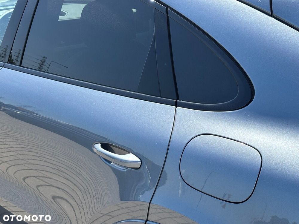Porsche Cayenne - 7