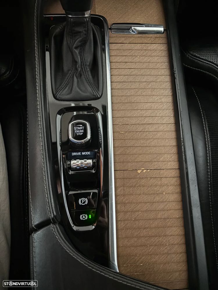 Volvo XC 90 2.0 D4 Inscription - 18