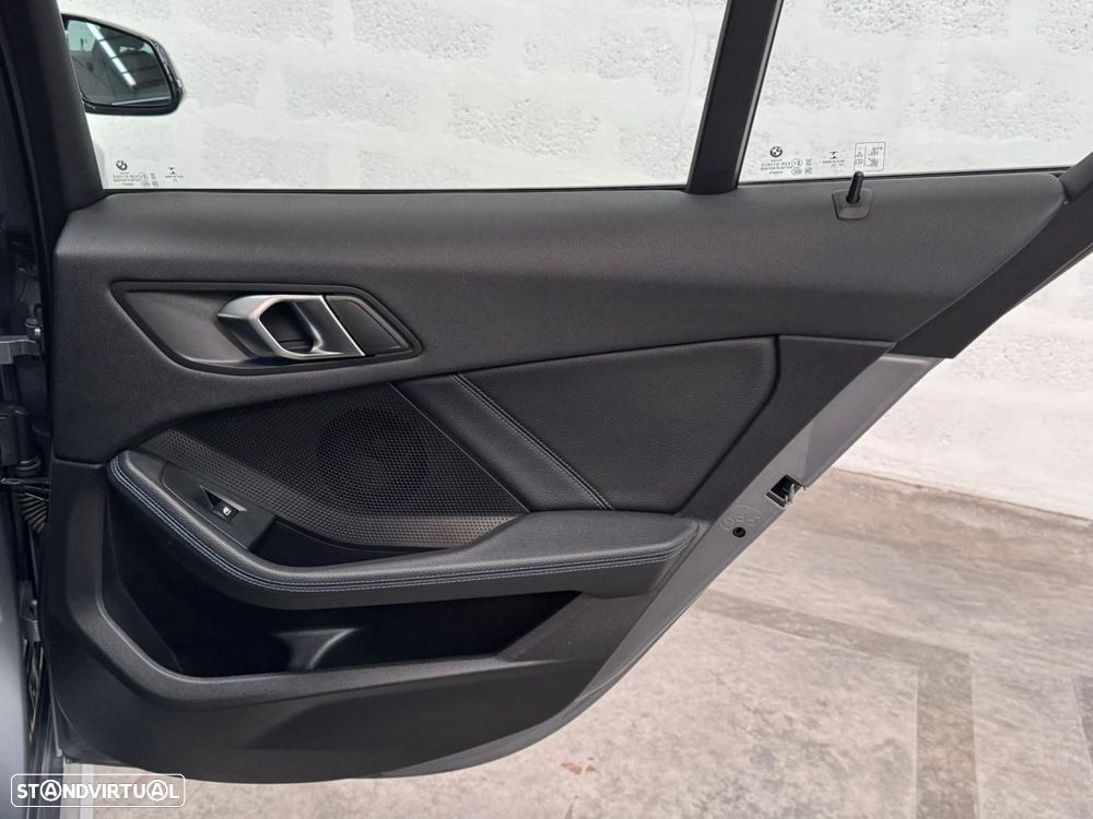 BMW 116 d Pack Desportivo M - 48