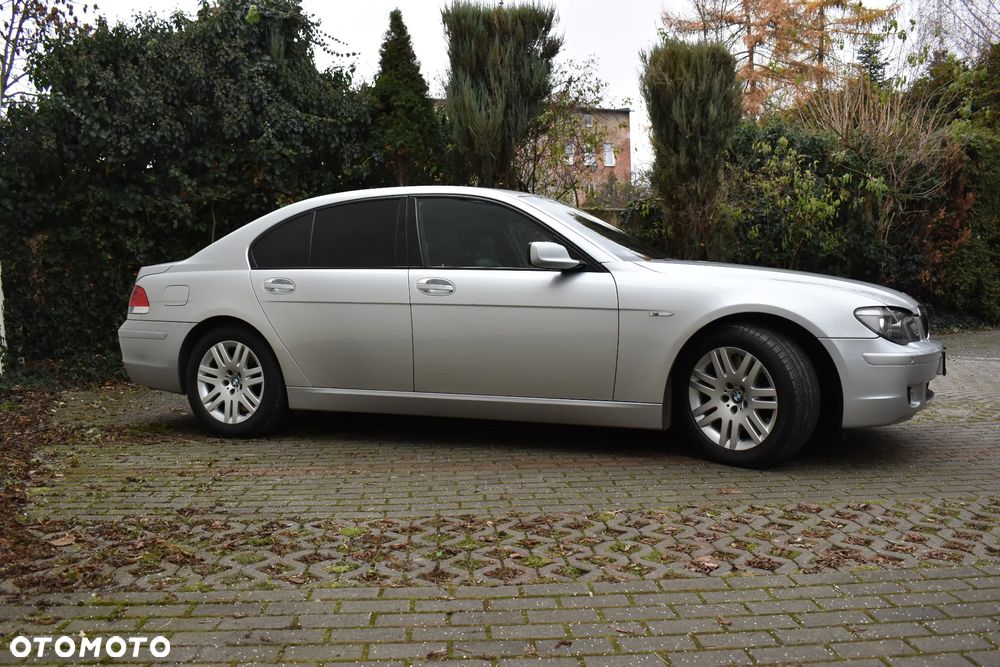 BMW Seria 7 - 12