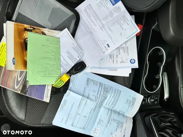 Ford Kuga 2.0 TDCi 2x4 Titanium - 20
