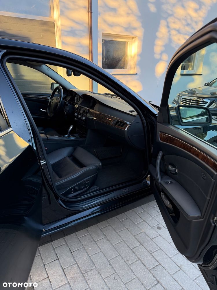 BMW Seria 5 535d - 25