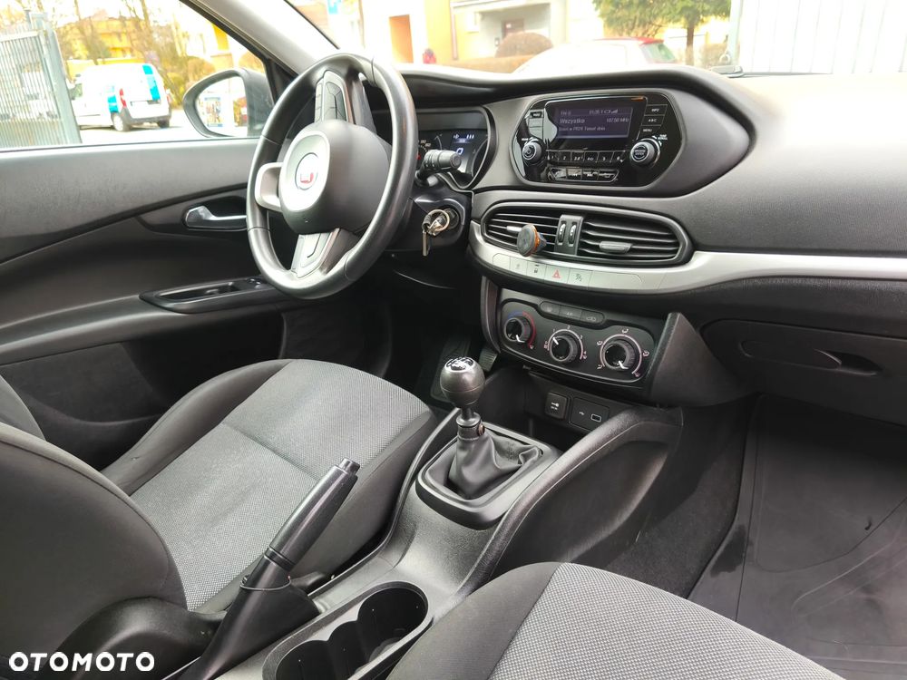 Fiat Tipo 1.4 16v Easy - 16