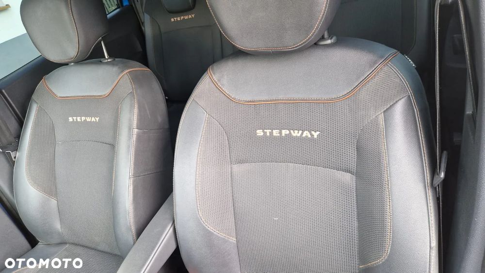 Dacia Lodgy TCe 115 Stepway - 10