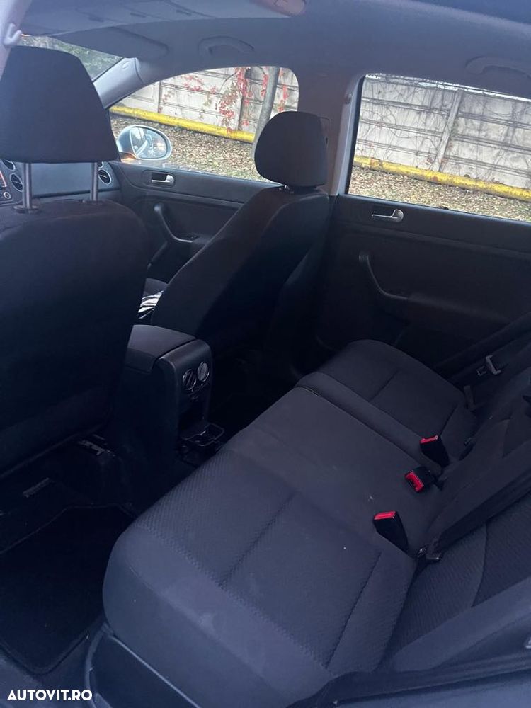 Volkswagen Golf - 5