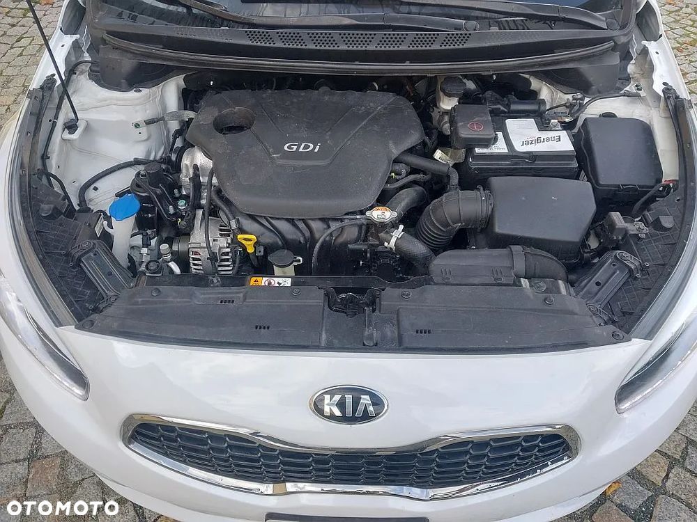 Kia Ceed 1.6 GDI SW Platinum Edition - 16