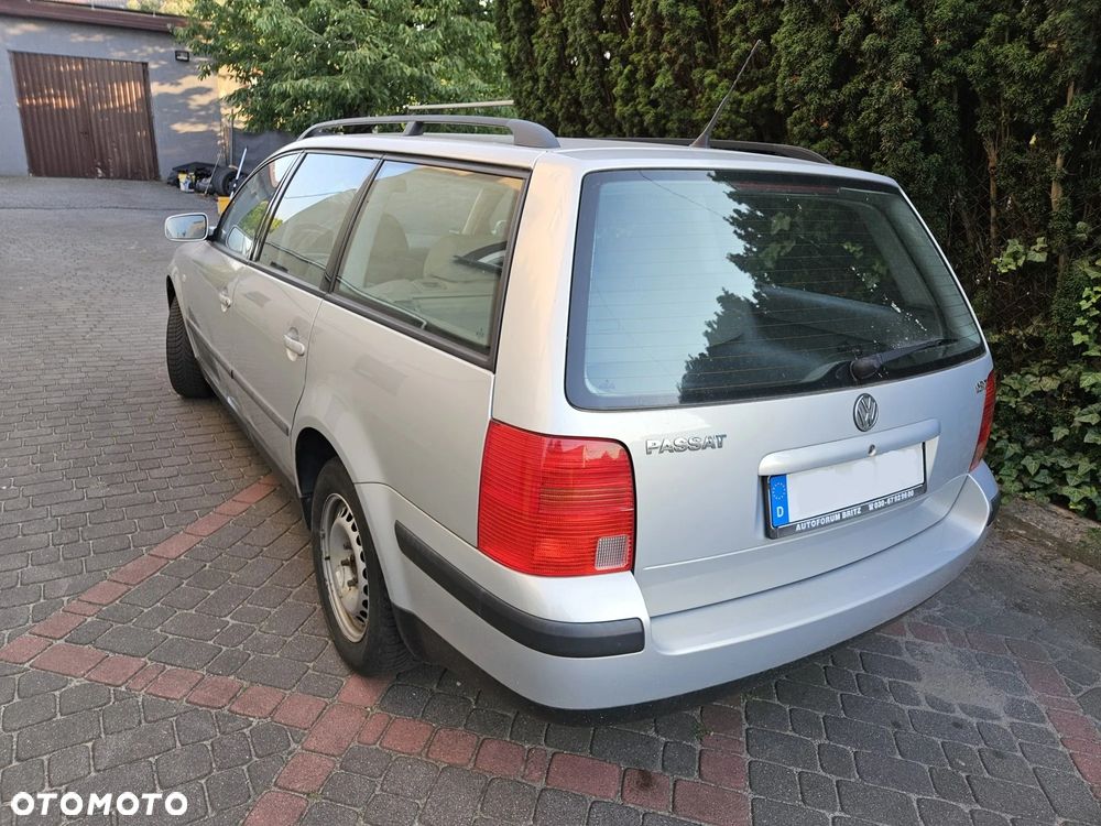 Volkswagen Passat 1.8 Highline - 5