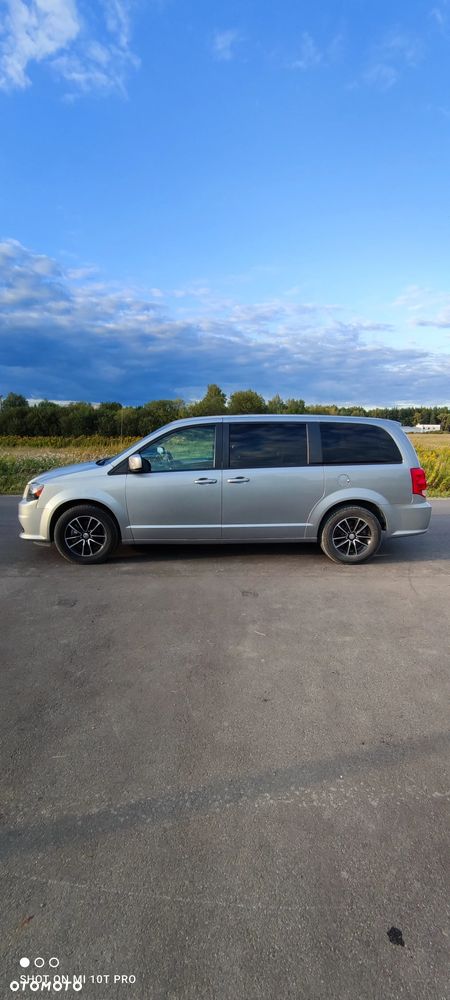 Dodge Grand Caravan - 4