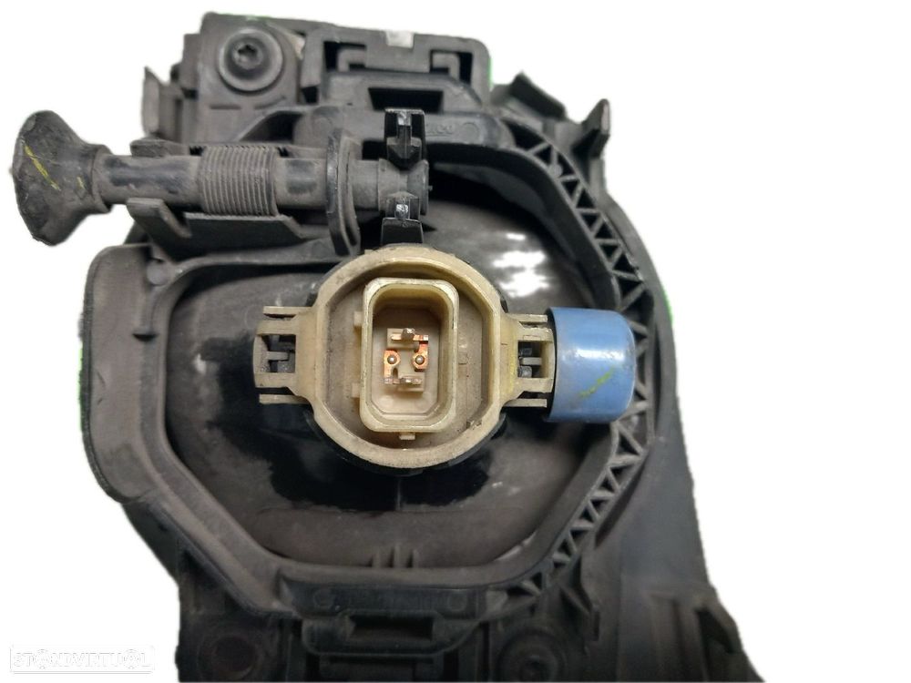 Farol Nevoeiro Dacia Logan Ii - 4