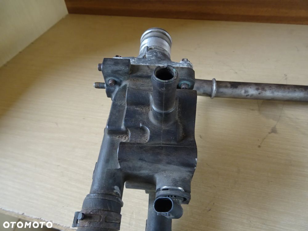 OBUDOWA TERMOSTAT SILNIKA 1,6 TURBO 1,6T A16LET OPEL INSIGNIA A ASTRA H J MERIVA B, CORSA D ZAFIRA C - 7