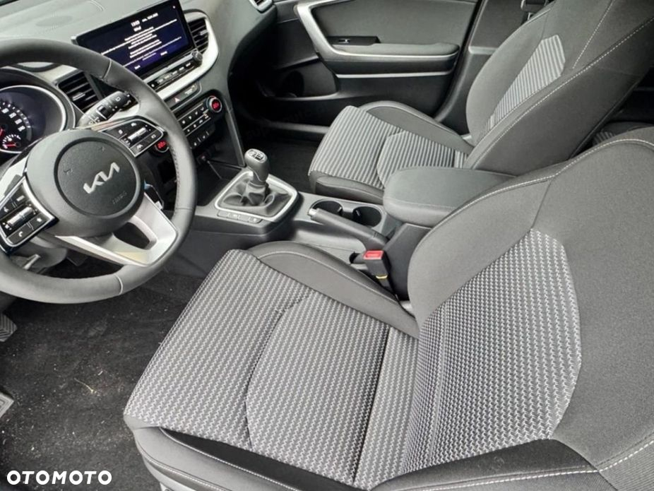 Kia XCeed - 7