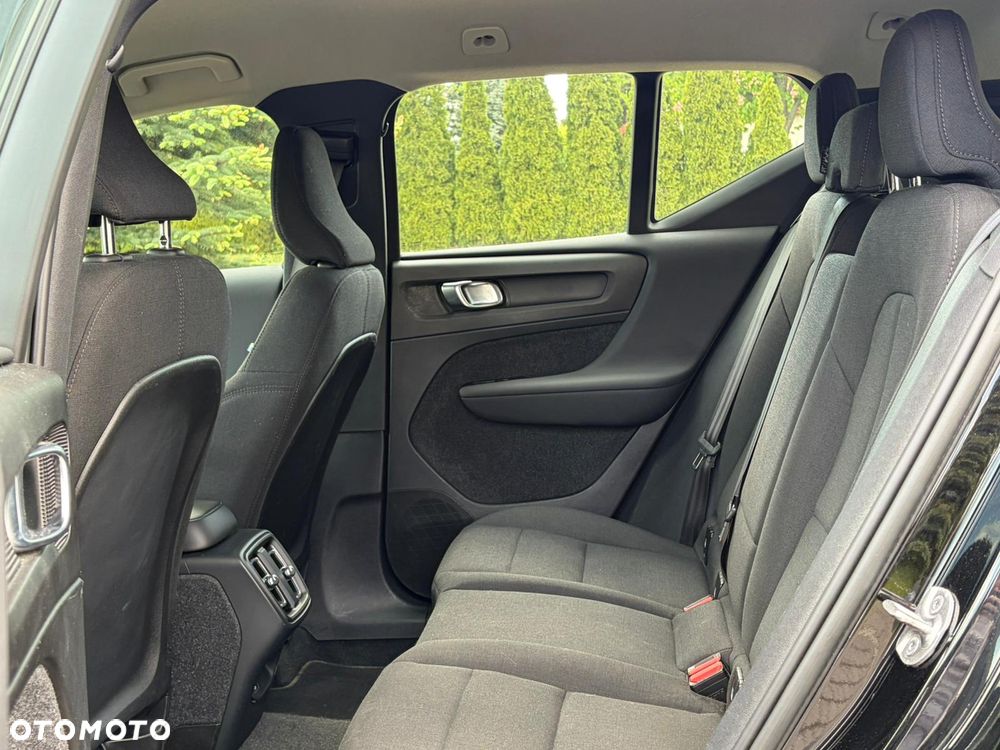Volvo XC 40 B3 Ultra Dark - 23
