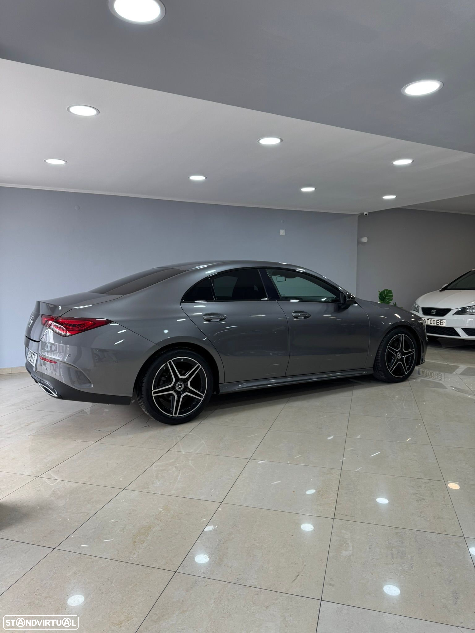 Mercedes-Benz CLA 180 d Shooting Brake 7G-DCT AMG Line - 40