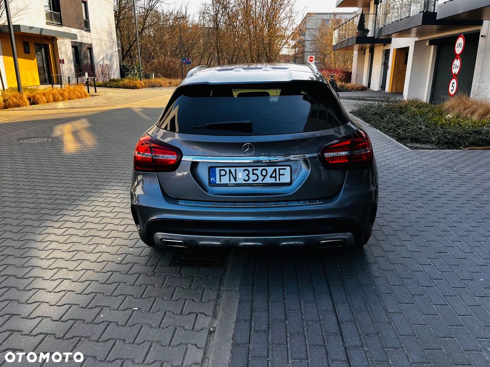 Mercedes-Benz GLA 180 7G-DCT AMG Line - 6