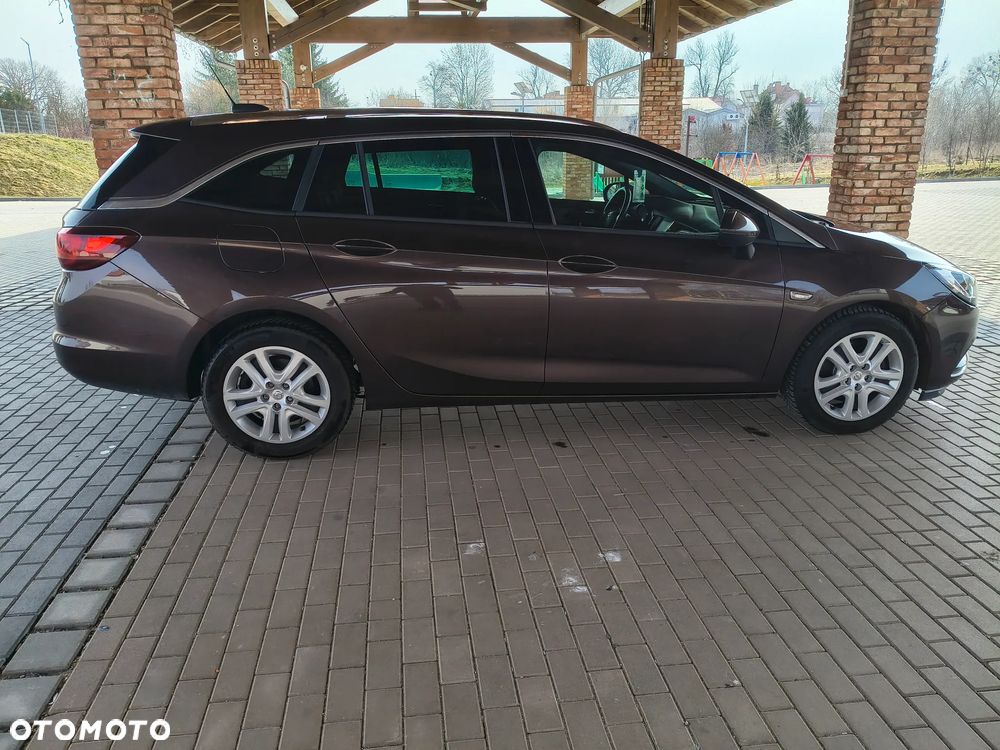 Opel Astra 1.6 CDTI Dynamic S&S - 10