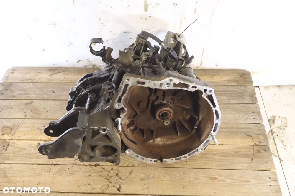 skrzynia biegów 5 biegowa - 5