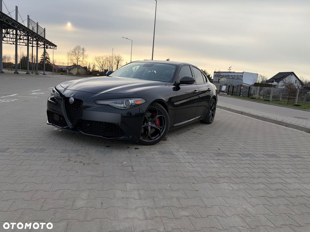 Alfa Romeo Giulia 2.0 Turbo Veloce - 1