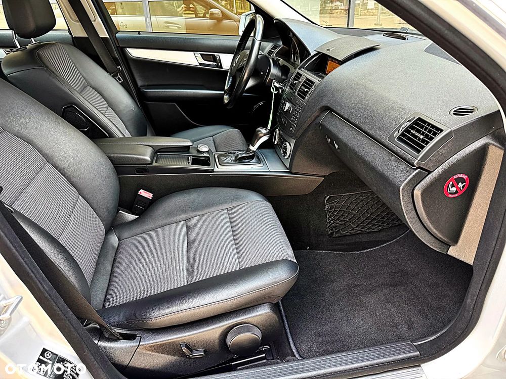 Mercedes-Benz Klasa C 200 (BlueEFFICIENCY) 7G-TRONIC Avantgarde - 19