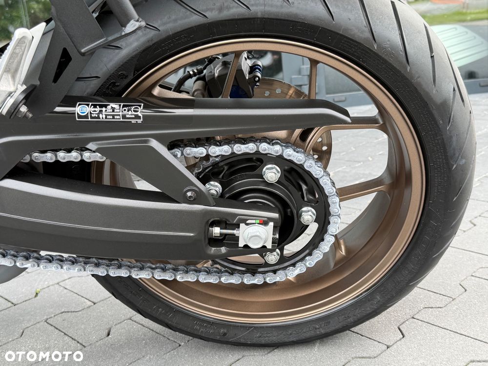 Honda CB - 31