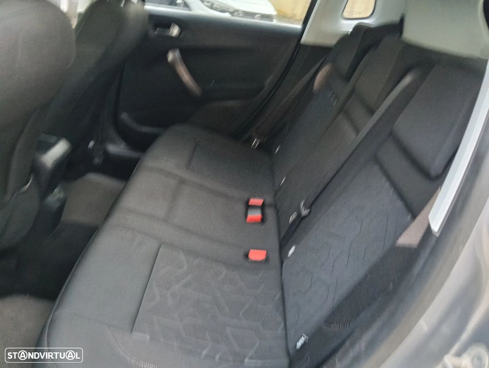 Peugeot 2008 1.4 HDi Active - 19