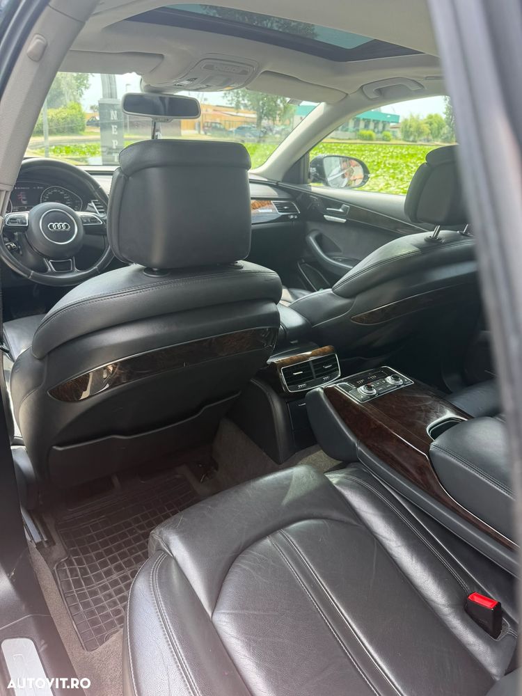 Audi A8 - 6
