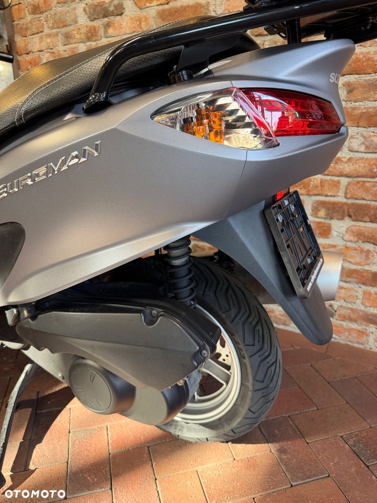 Suzuki Burgman - 10